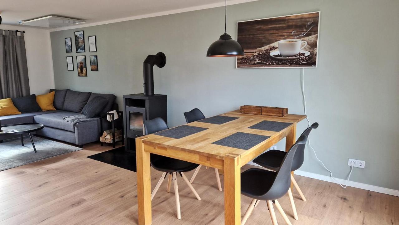 Ferienhaus Seeoase - 70Qm - Kamin -Terrassen - Parkplatz - Badestelle Fusslaeufig Joachimsthal Exteriör bild