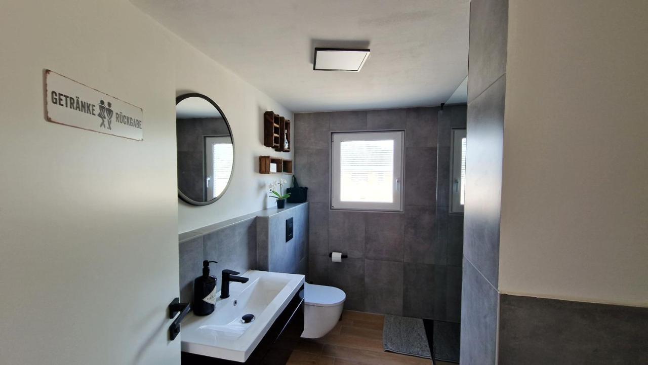 Ferienhaus Seeoase - 70Qm - Kamin -Terrassen - Parkplatz - Badestelle Fusslaeufig Joachimsthal Exteriör bild